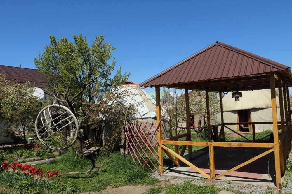 Karakol Yurt Lodge Dış mekan fotoğraf